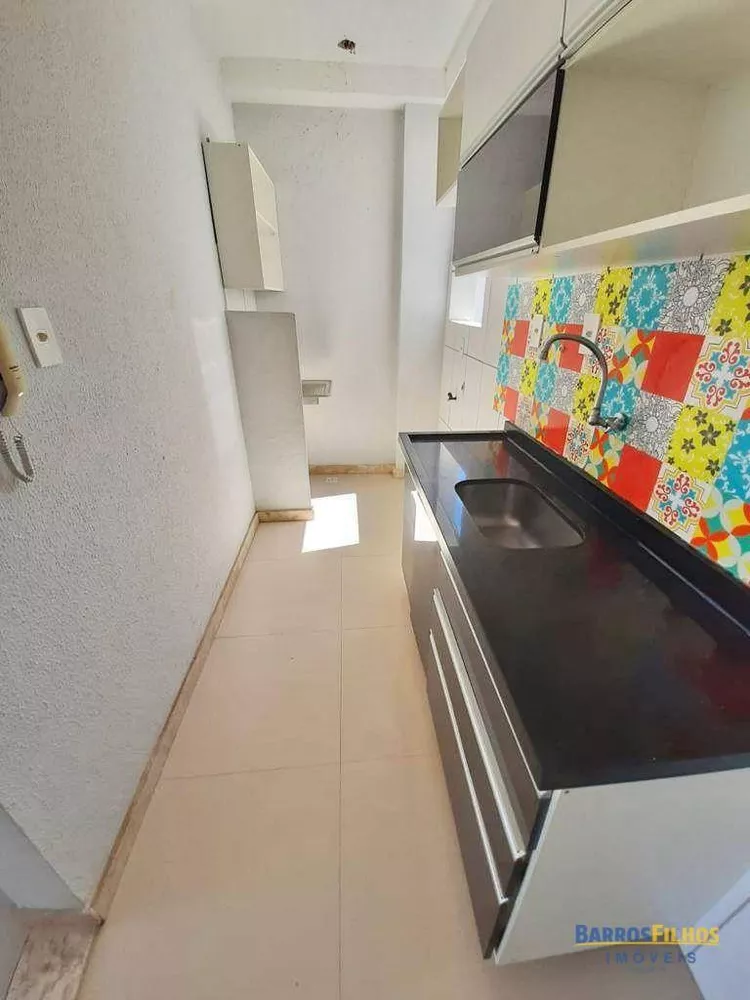 Apartamento à venda com 3 quartos, 50m² - Foto 8