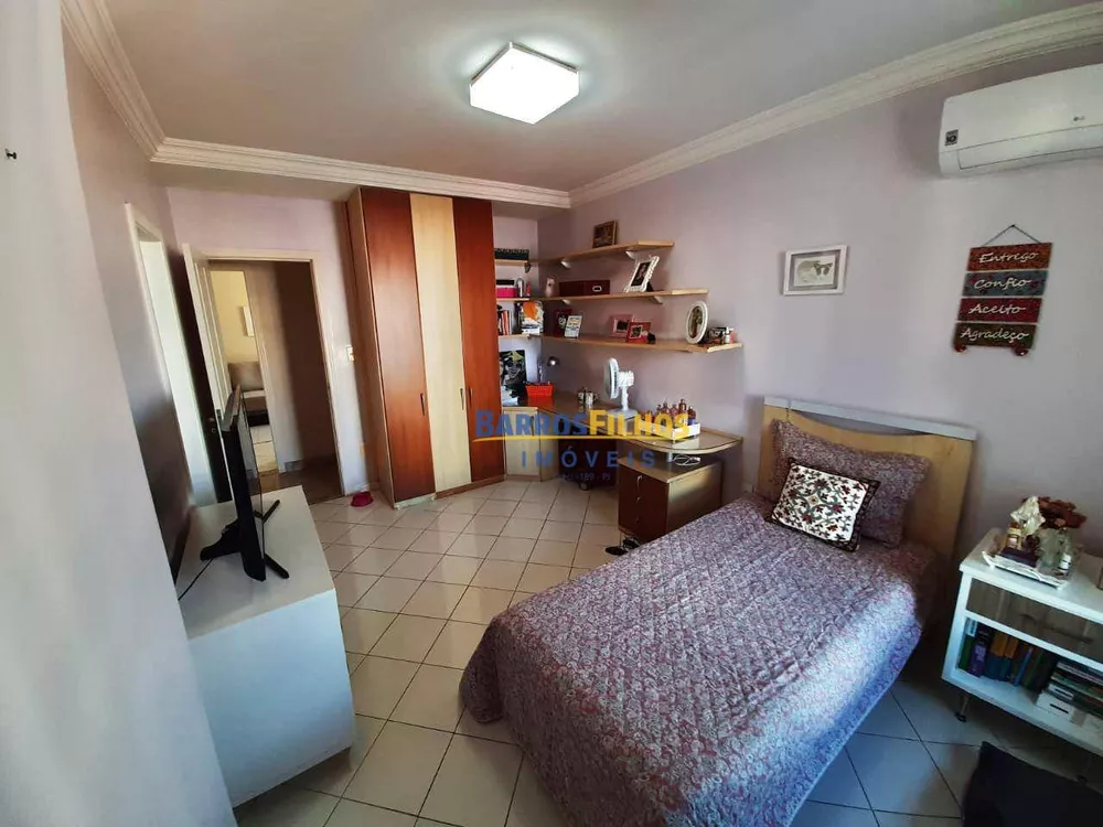 Apartamento à venda com 4 quartos, 180m² - Foto 11