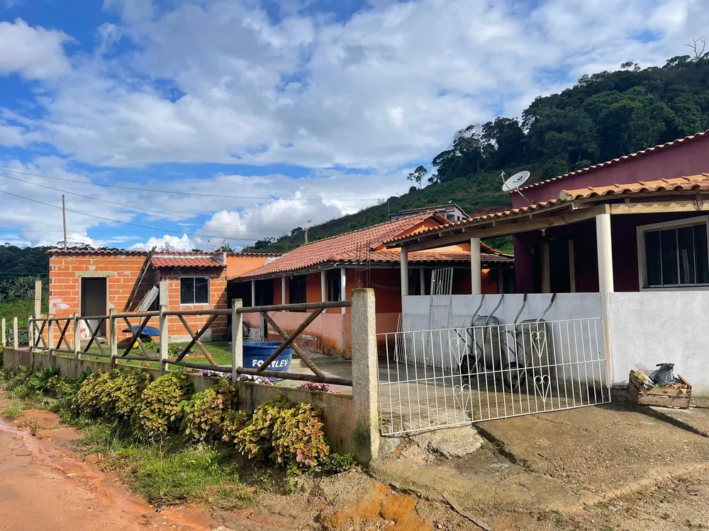 Chácara à venda com 5 quartos, 1000m² - Foto 1