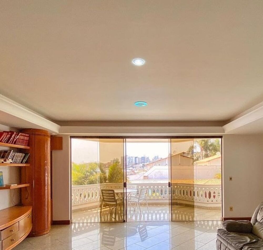 Casa à venda e aluguel com 4 quartos, 600m² - Foto 6