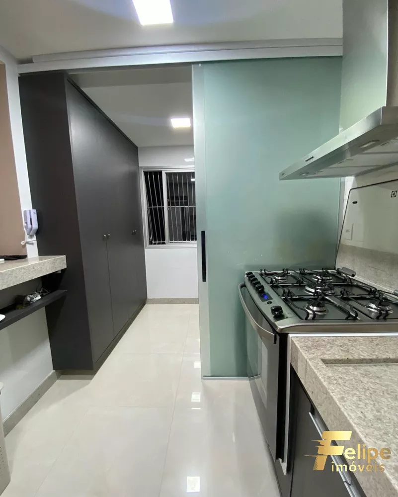 Apartamento à venda com 2 quartos, 70m² - Foto 2