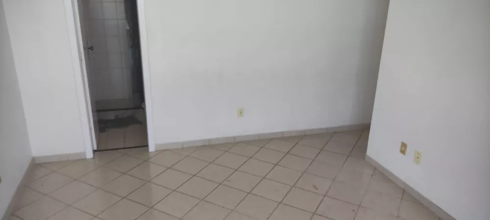 Apartamento à venda com 3 quartos, 110m² - Foto 3