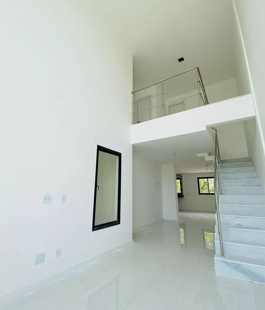 Casa à venda com 3 quartos, 180m² - Foto 8