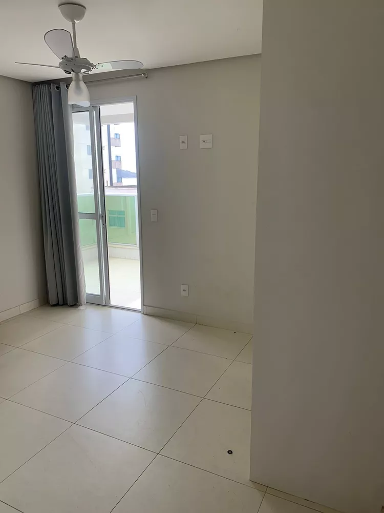 Apartamento à venda com 3 quartos, 132m² - Foto 2