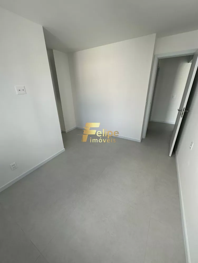 Apartamento à venda com 2 quartos, 61m² - Foto 2