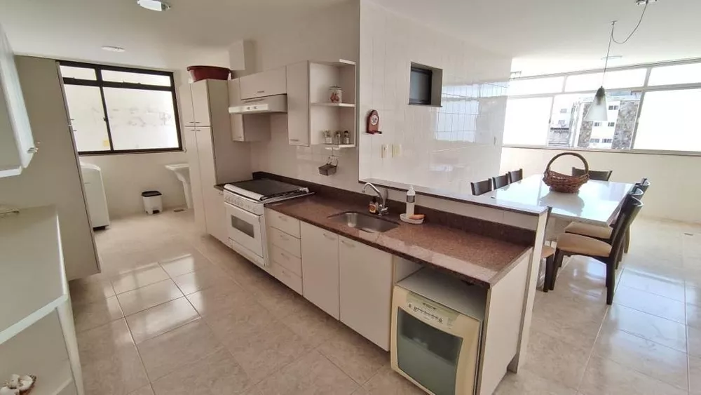 Apartamento à venda com 4 quartos, 254m² - Foto 3