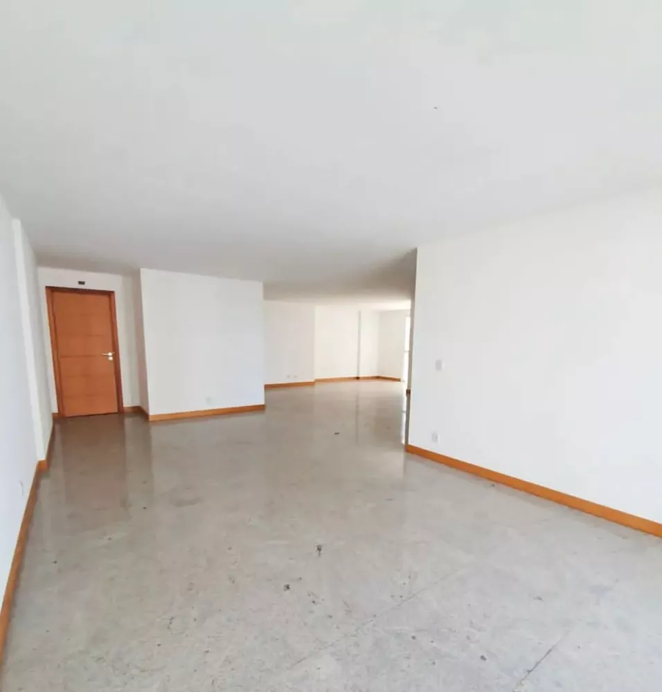 Apartamento à venda com 4 quartos, 217m² - Foto 3