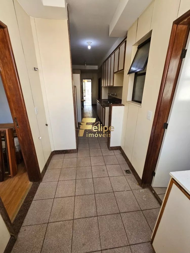 Apartamento à venda com 3 quartos, 160m² - Foto 4