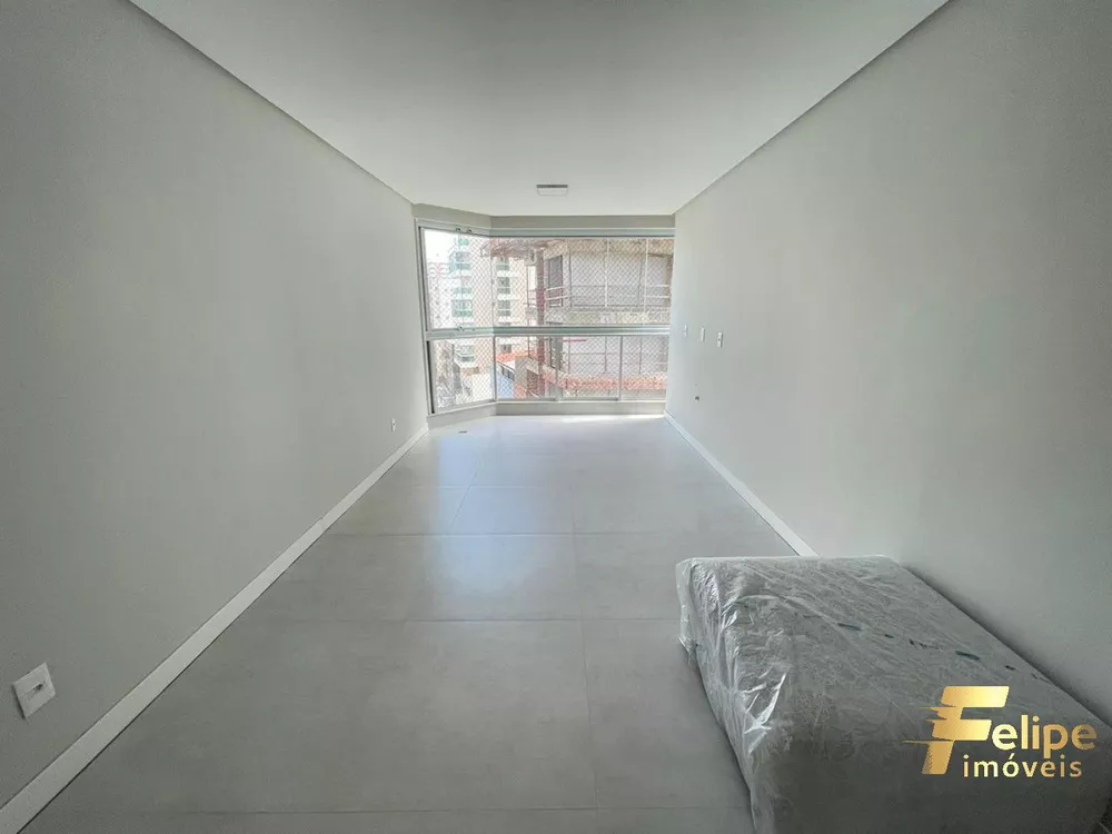 Apartamento à venda com 3 quartos, 95m² - Foto 8