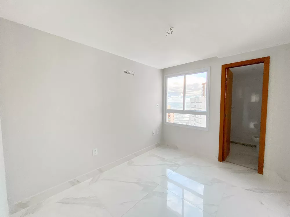 Apartamento à venda com 2 quartos, 71m² - Foto 2