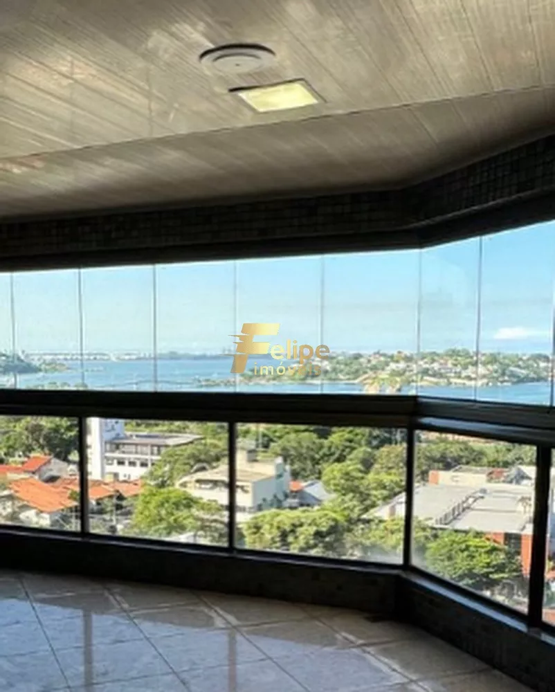 Apartamento à venda com 4 quartos, 220m² - Foto 1