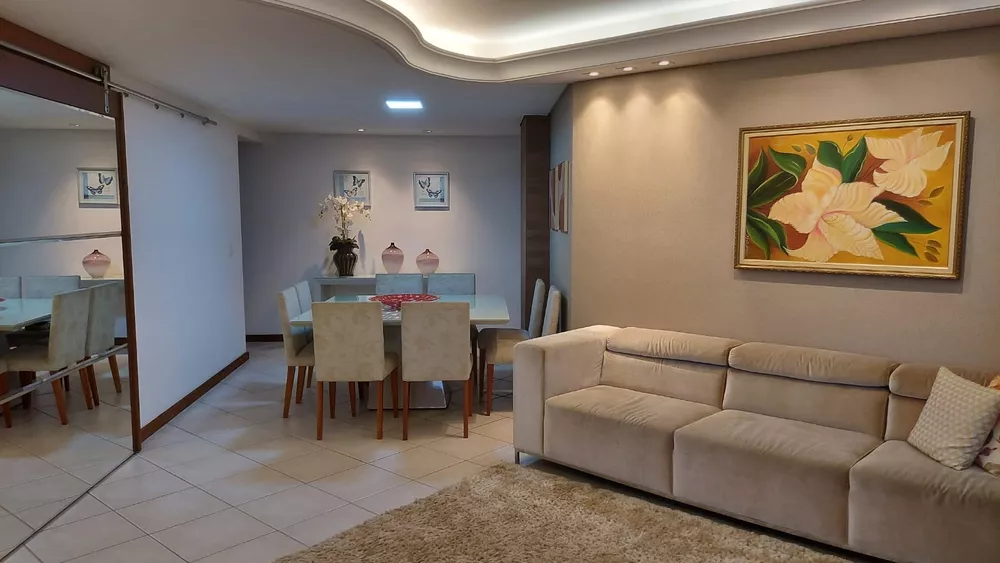 Apartamento à venda com 4 quartos, 214m² - Foto 1