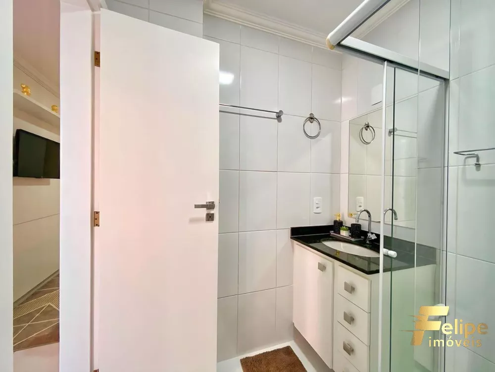 Apartamento à venda com 3 quartos, 75m² - Foto 2