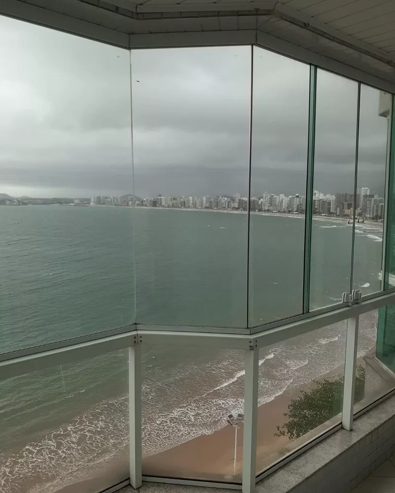 Apartamento à venda com 4 quartos, 220m² - Foto 1