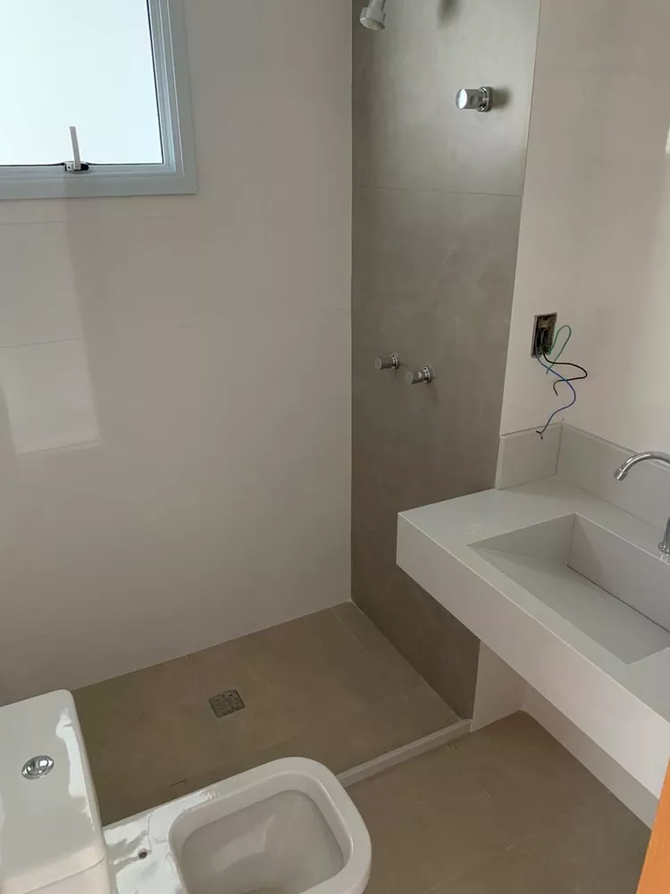 Apartamento à venda com 3 quartos, 97m² - Foto 13