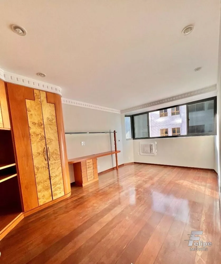 Apartamento à venda com 4 quartos, 300m² - Foto 3