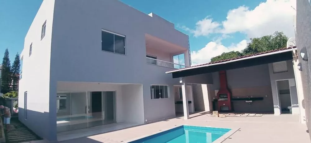 Casa à venda com 3 quartos, 300m² - Foto 3