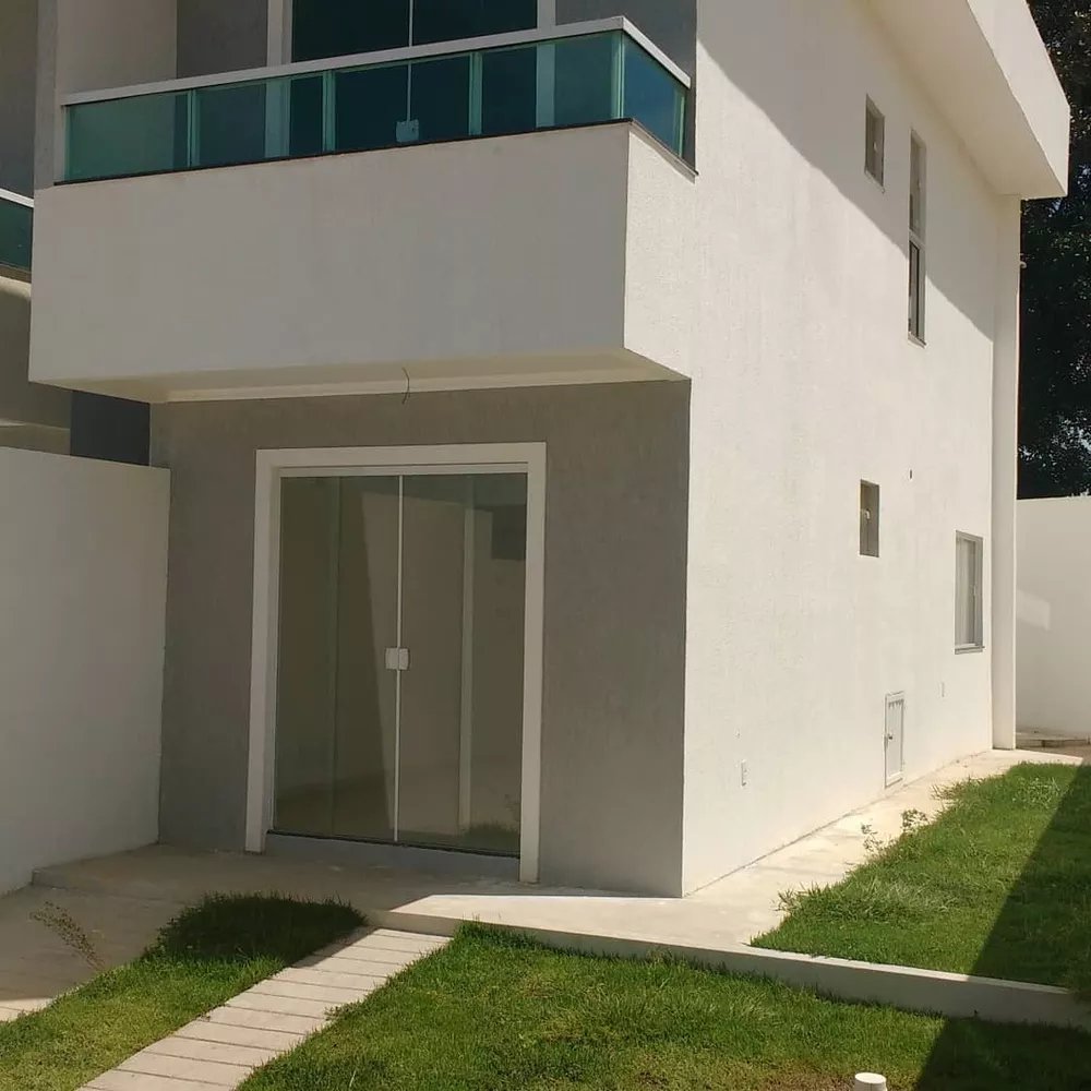 Casa à venda com 2 quartos, 105m² - Foto 1