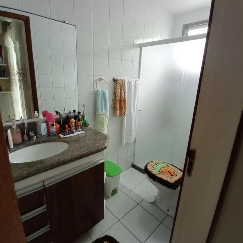 Apartamento à venda com 3 quartos, 75m² - Foto 2