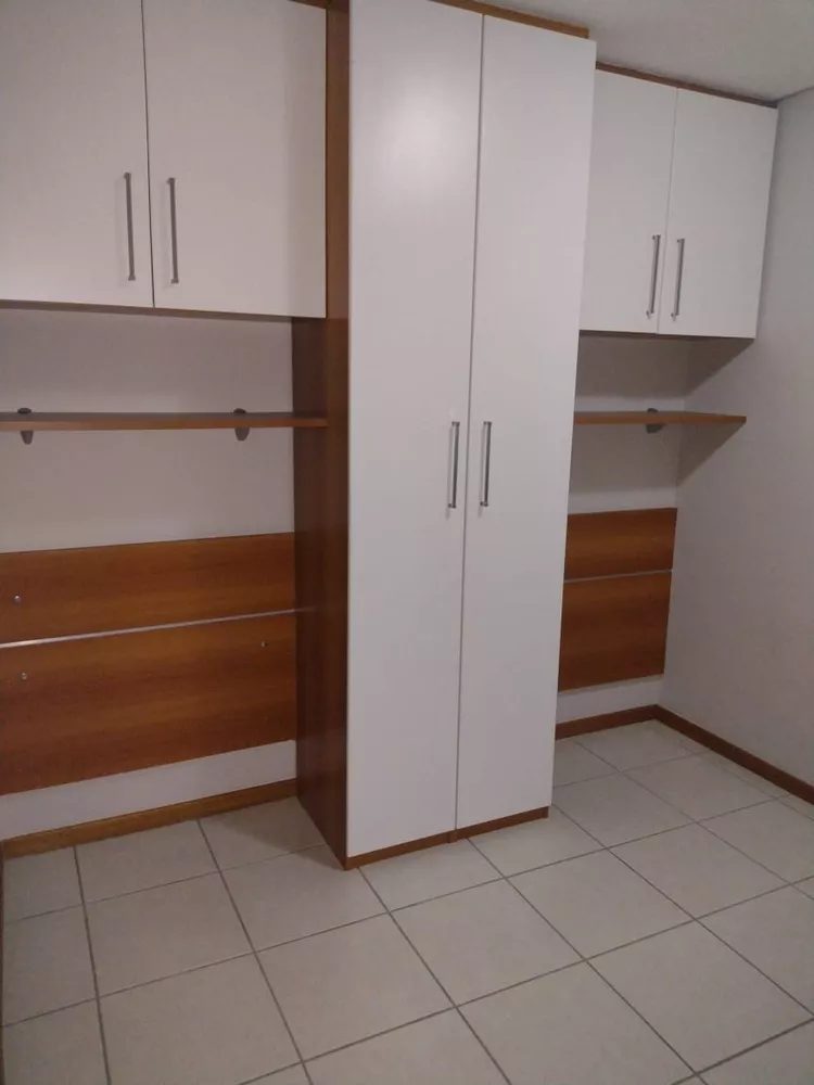 Apartamento à venda com 3 quartos, 120m² - Foto 3