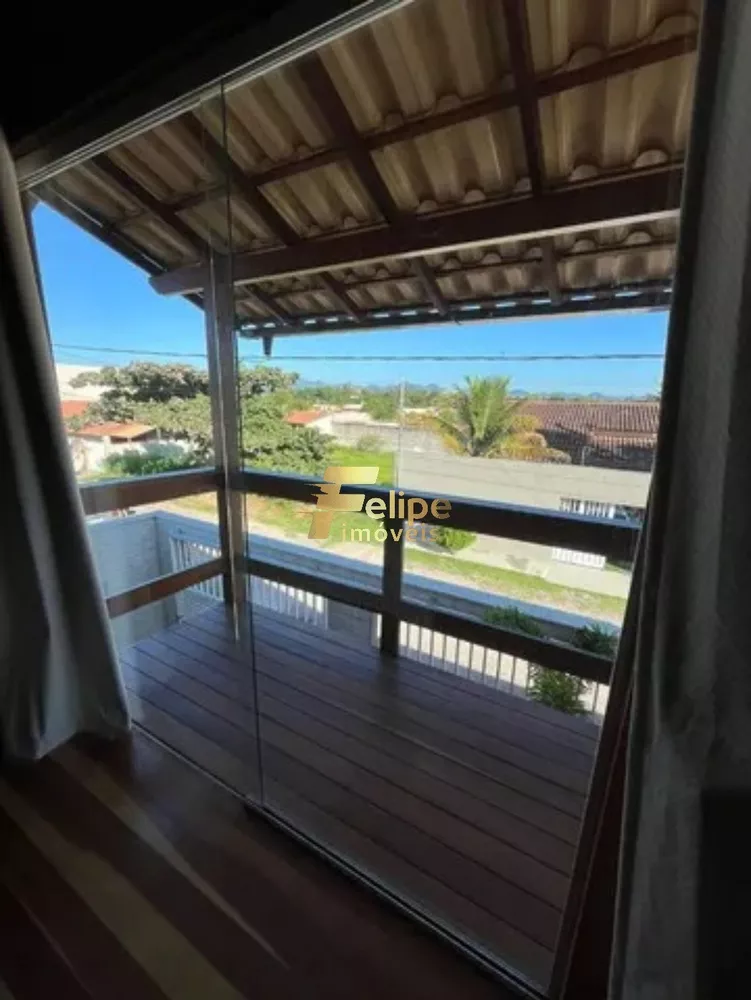 Casa à venda com 5 quartos, 250m² - Foto 2