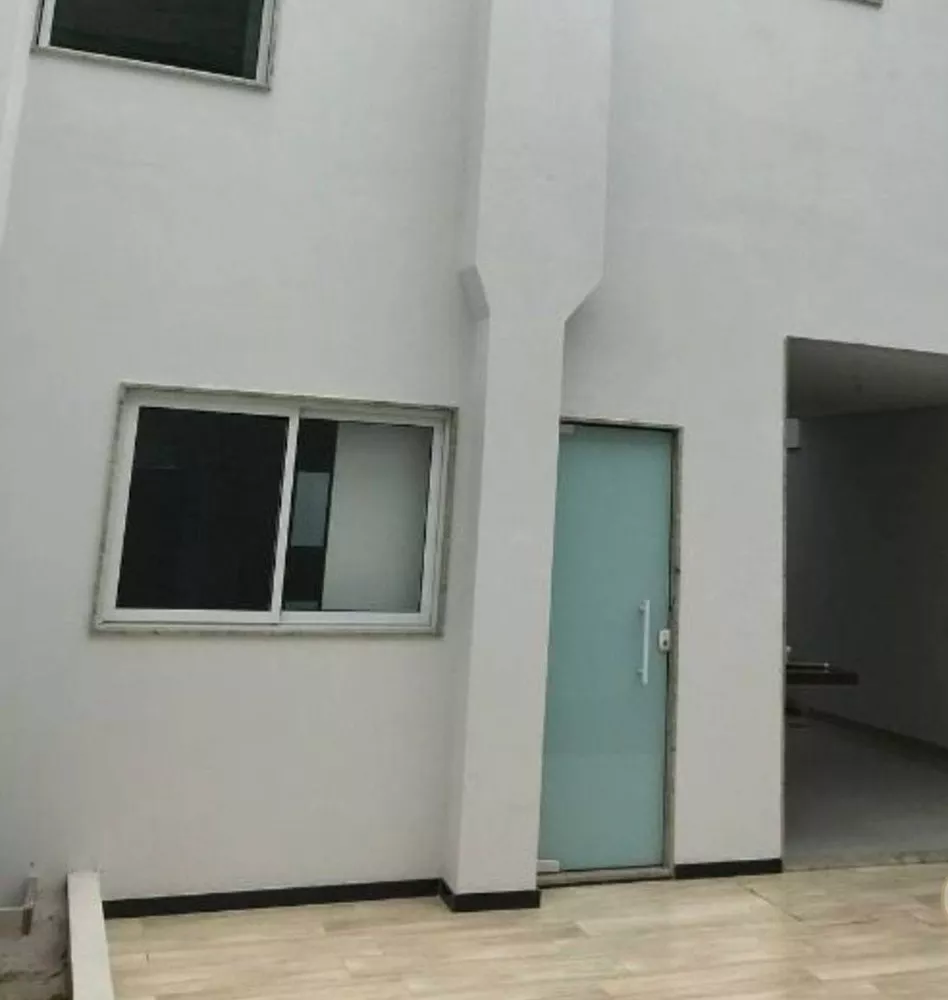 Casa à venda com 3 quartos, 170m² - Foto 4