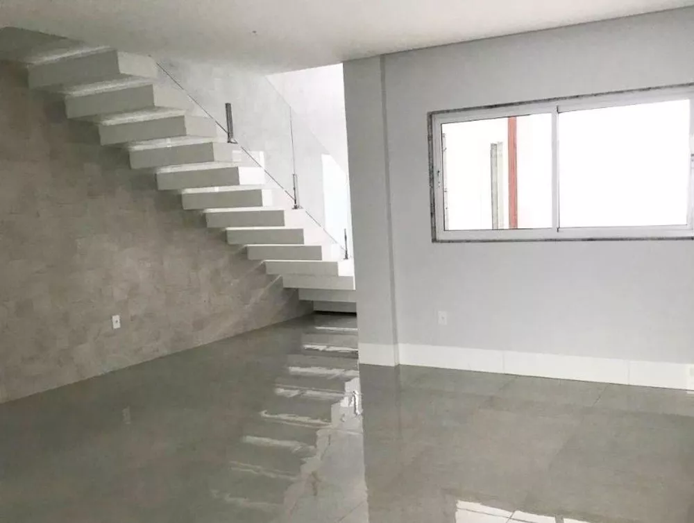 Casa à venda com 3 quartos, 170m² - Foto 13