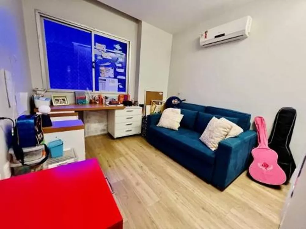 Apartamento à venda com 3 quartos, 180m² - Foto 3