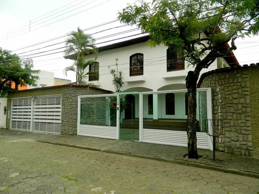 Casa à venda com 4 quartos, 440m² - Foto 1