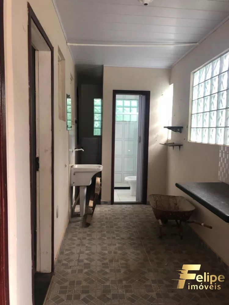 Casa à venda com 2 quartos, 550m² - Foto 2