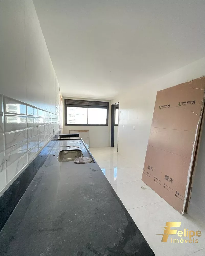 Apartamento à venda com 4 quartos, 192m² - Foto 4