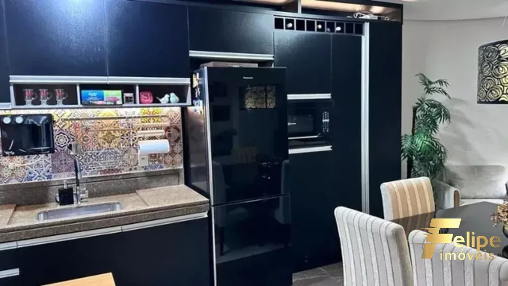 Apartamento à venda com 2 quartos, 115m² - Foto 2