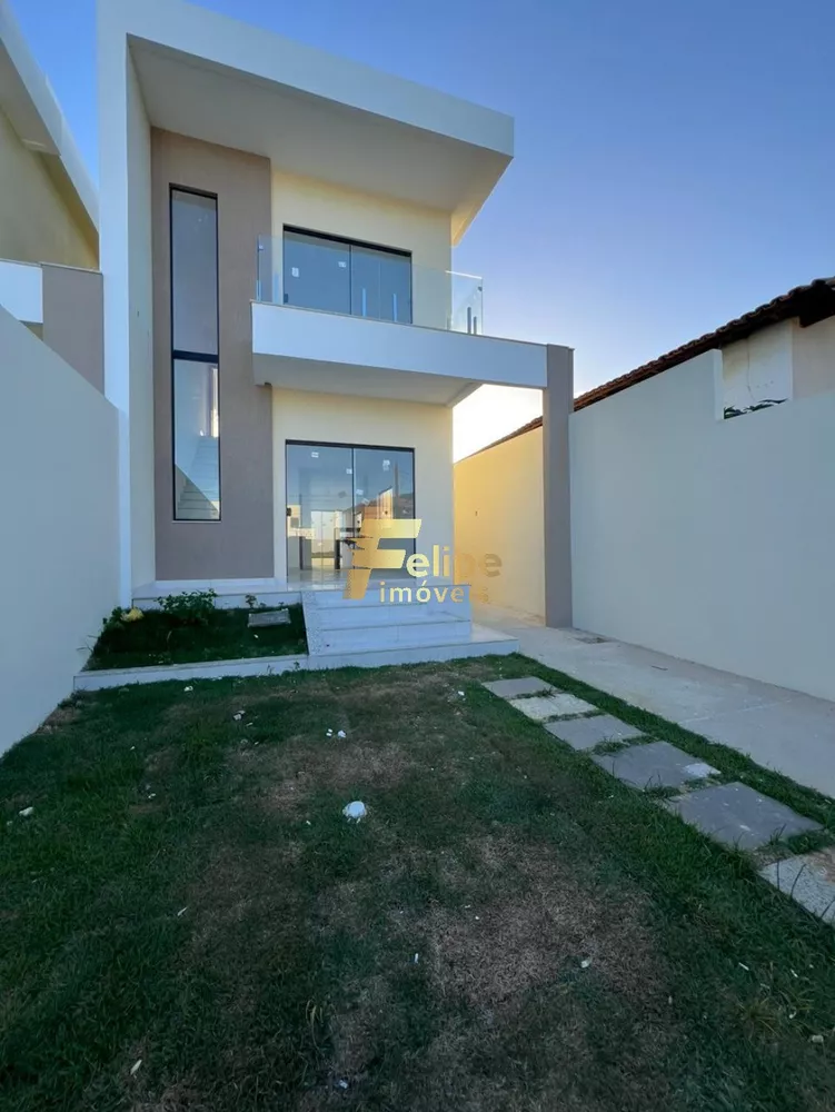 Casa à venda com 3 quartos, 210m² - Foto 1