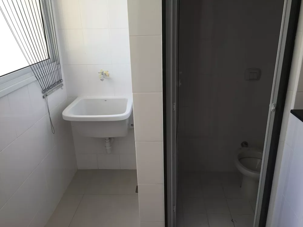 Apartamento à venda com 3 quartos, 97m² - Foto 4