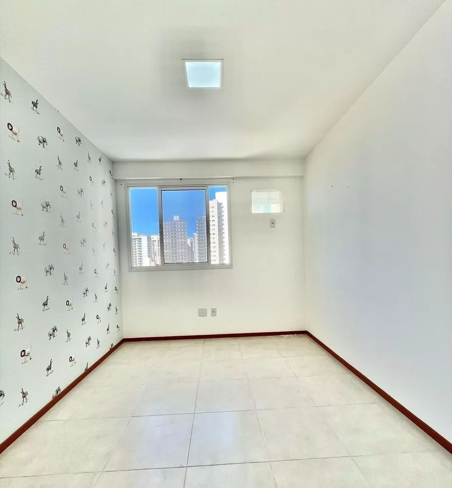 Apartamento à venda com 2 quartos, 65m² - Foto 2