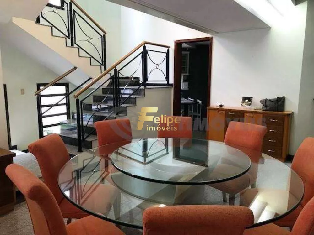 Casa à venda com 5 quartos, 374m² - Foto 1