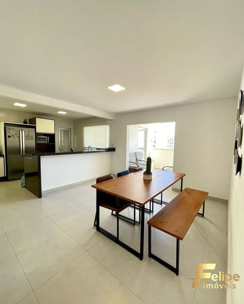 Cobertura à venda com 4 quartos, 260m² - Foto 2