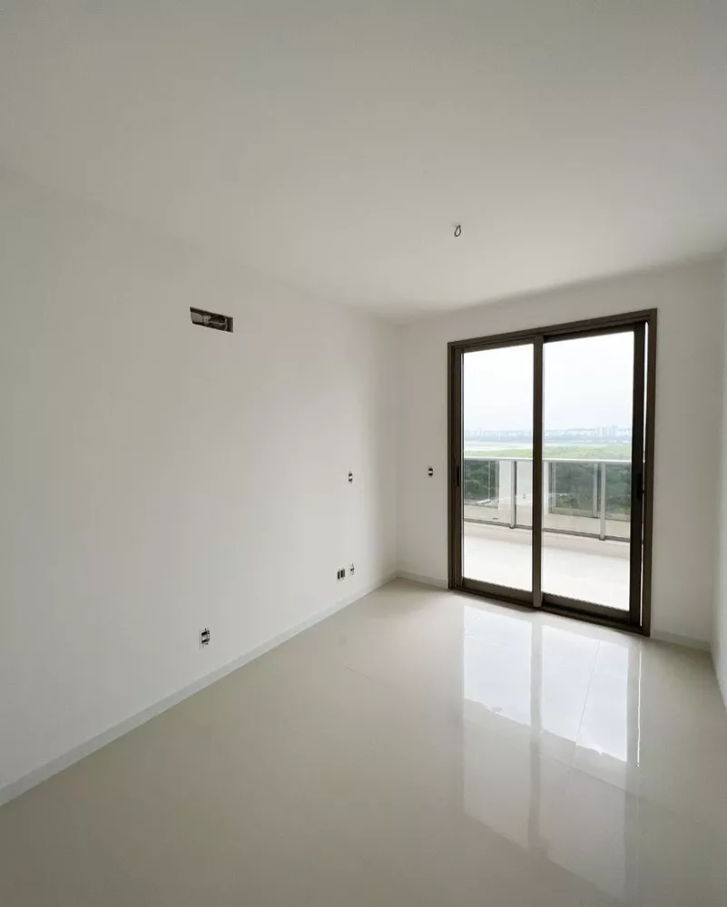 Apartamento à venda com 3 quartos, 124m² - Foto 2