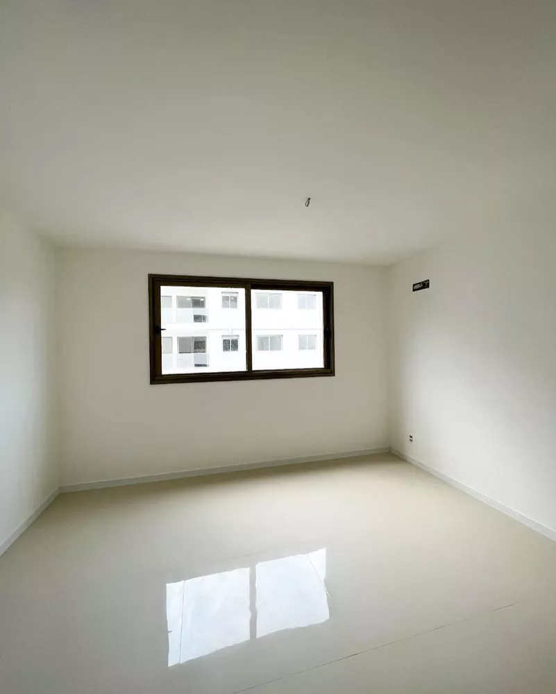 Apartamento à venda com 3 quartos, 124m² - Foto 3