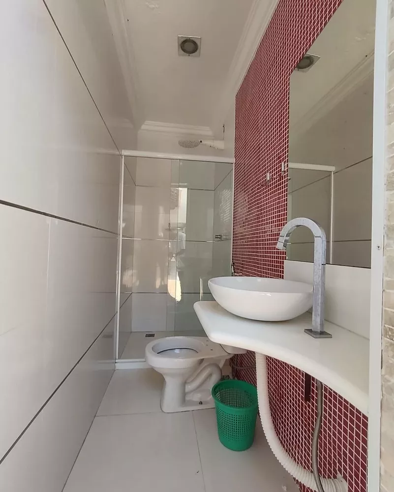 Casa à venda com 7 quartos, 250m² - Foto 4