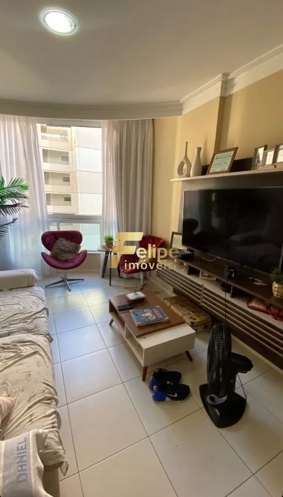 Apartamento à venda com 2 quartos, 65m² - Foto 2