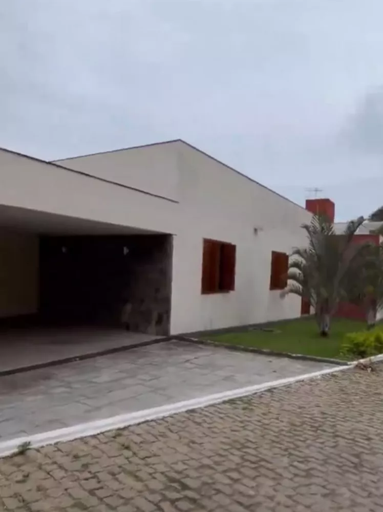 Casa à venda com 8 quartos, 2400m² - Foto 3