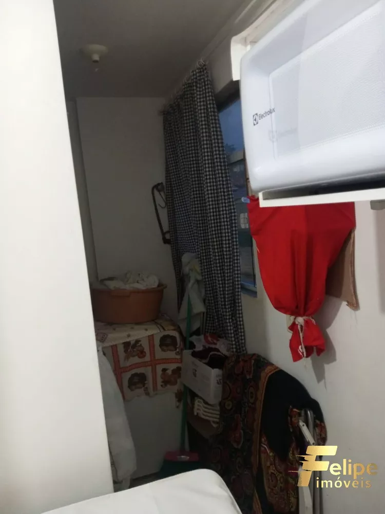 Apartamento à venda com 2 quartos, 70m² - Foto 3