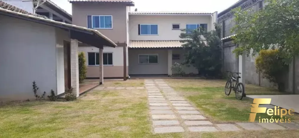 Casa à venda com 3 quartos, 95m² - Foto 1