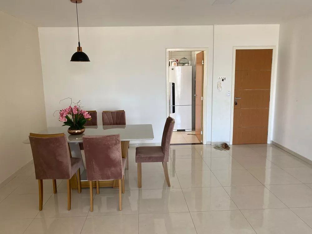 Apartamento à venda com 3 quartos, 110m² - Foto 2