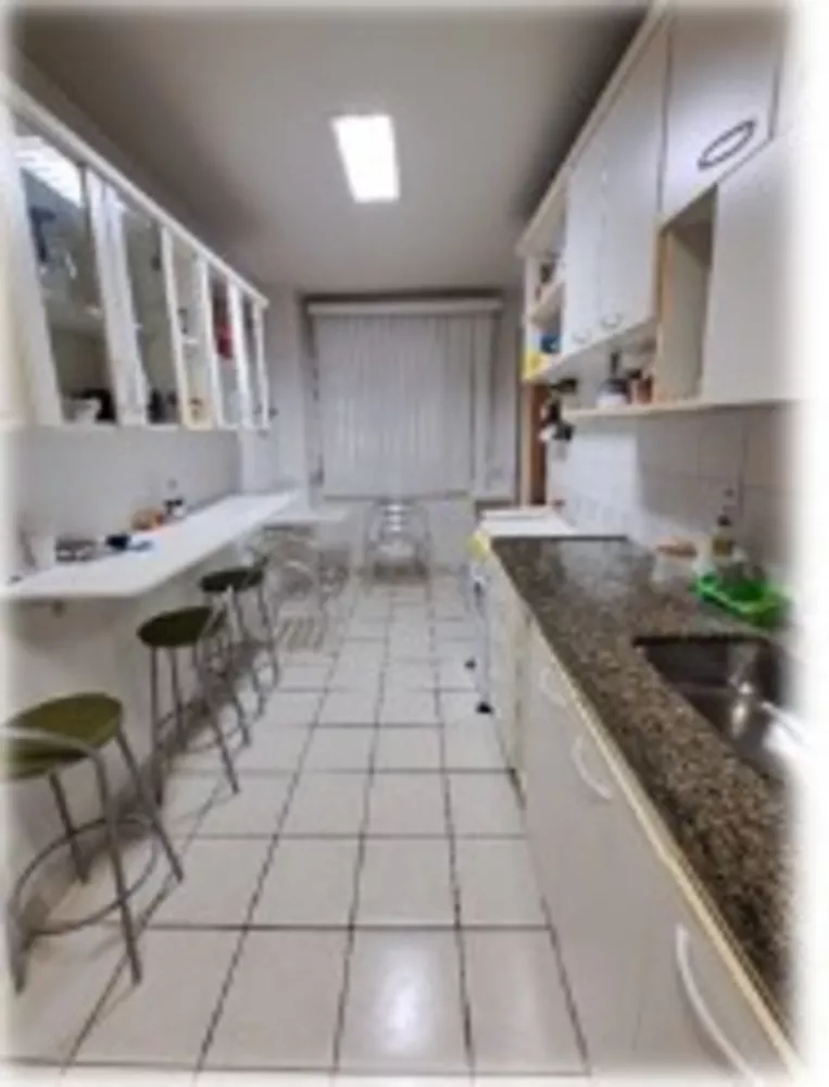 Apartamento à venda com 3 quartos, 100m² - Foto 3