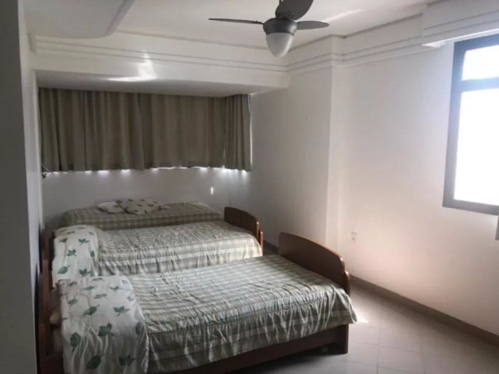 Apartamento à venda com 3 quartos, 242m² - Foto 9