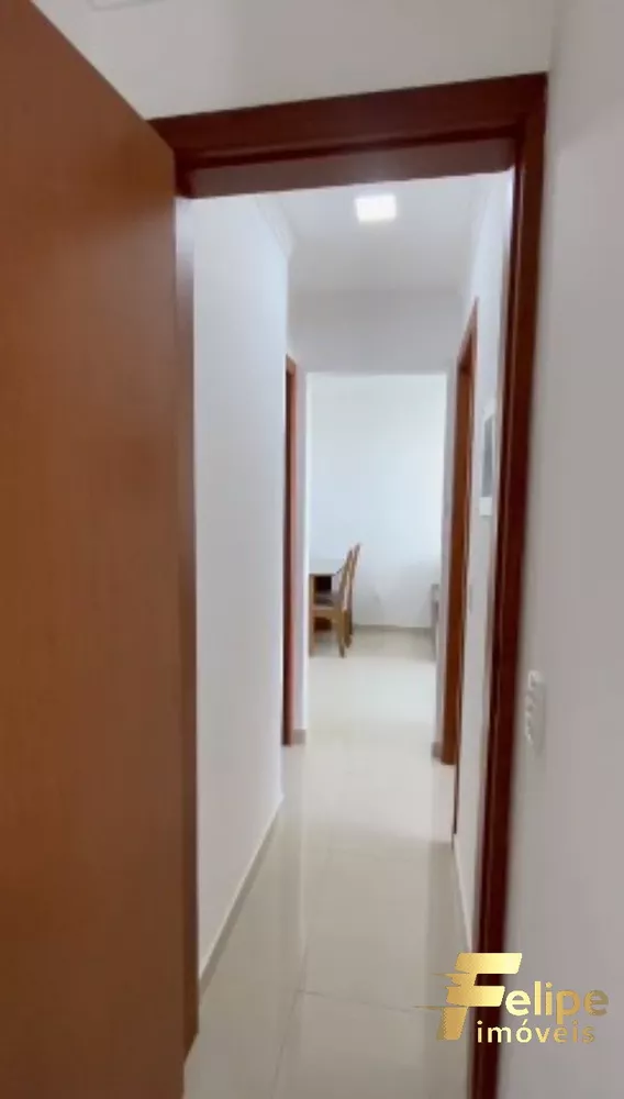 Apartamento à venda com 2 quartos, 65m² - Foto 2