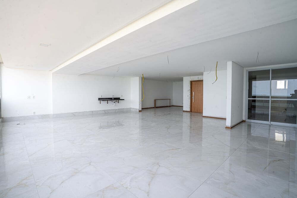 Apartamento, 4 quartos, 261 m² - Foto 1