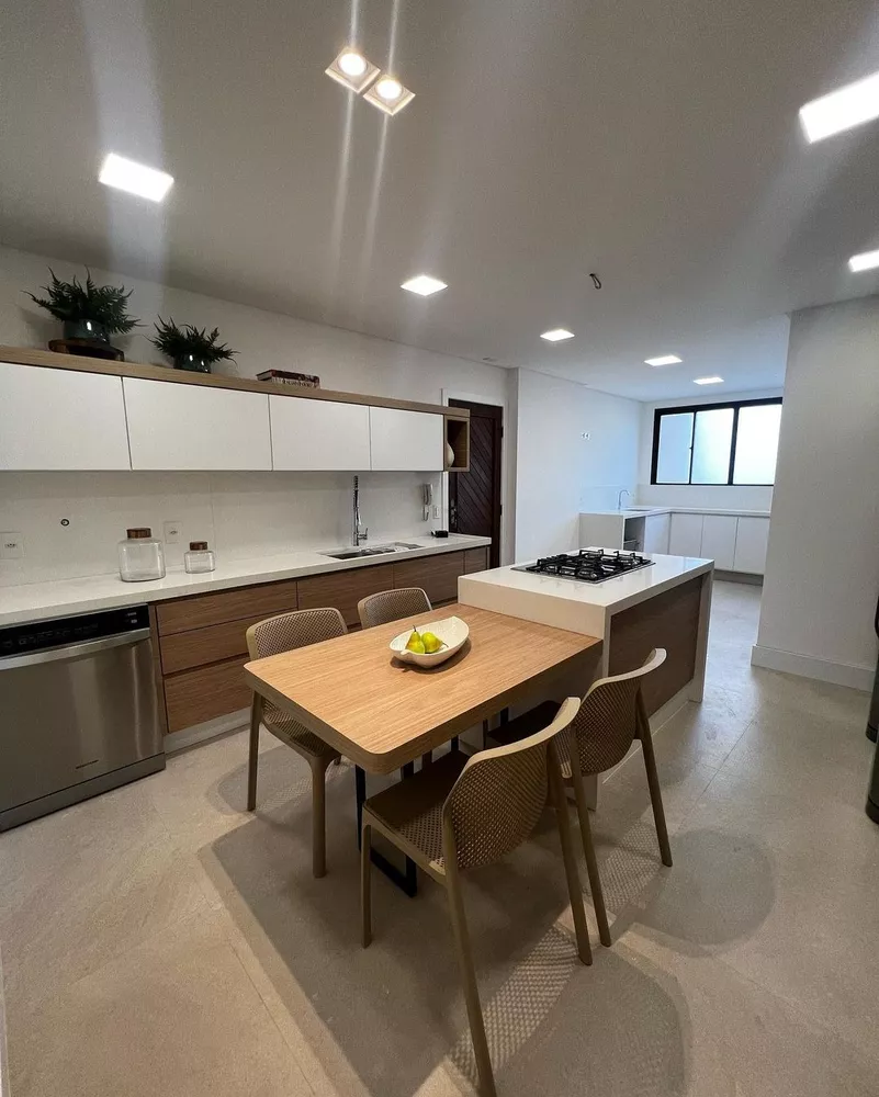 Apartamento à venda com 3 quartos, 173m² - Foto 4